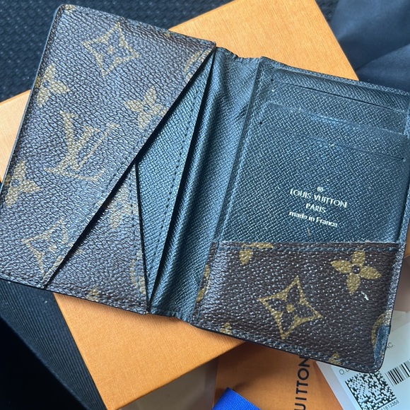 Louis Vuitton Wallet (Men’s) - Picture 3 of 4